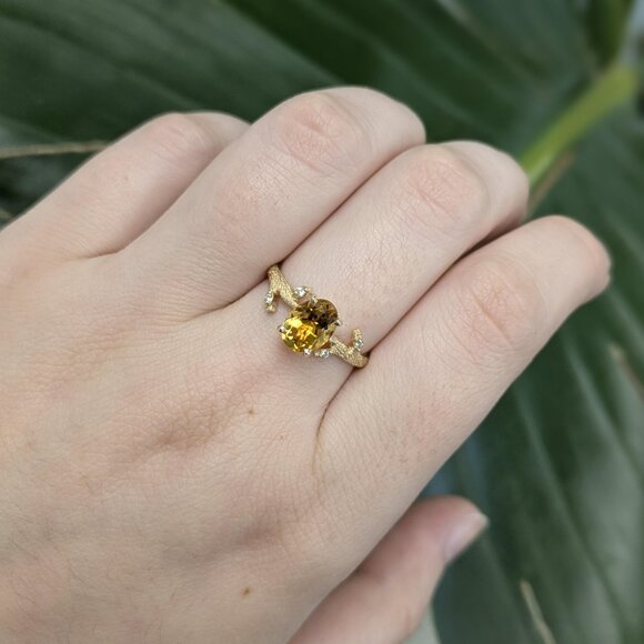 1.1cts Citrine Ring in 14K Solid Gold with Natural Diamond Accents - Picture 3 of 8